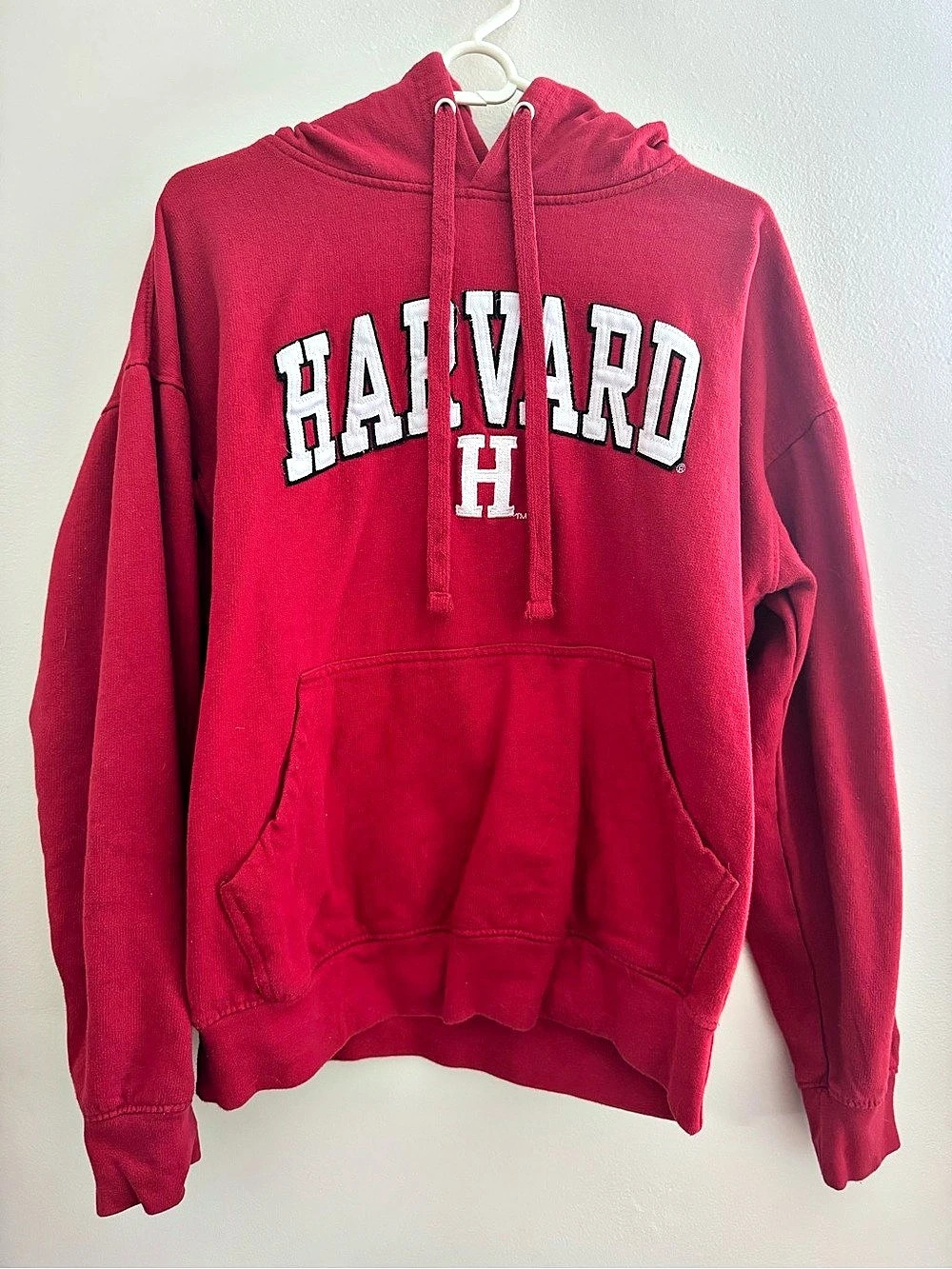 Harvard Graphic Hoodie in Red